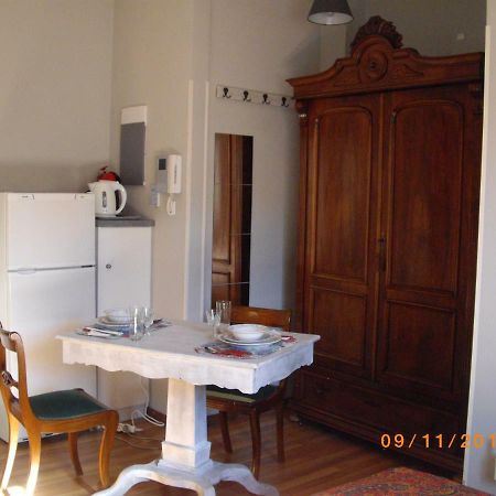 The 25Sqm Sunny, Modern And Comfortable Athén Kültér fotó