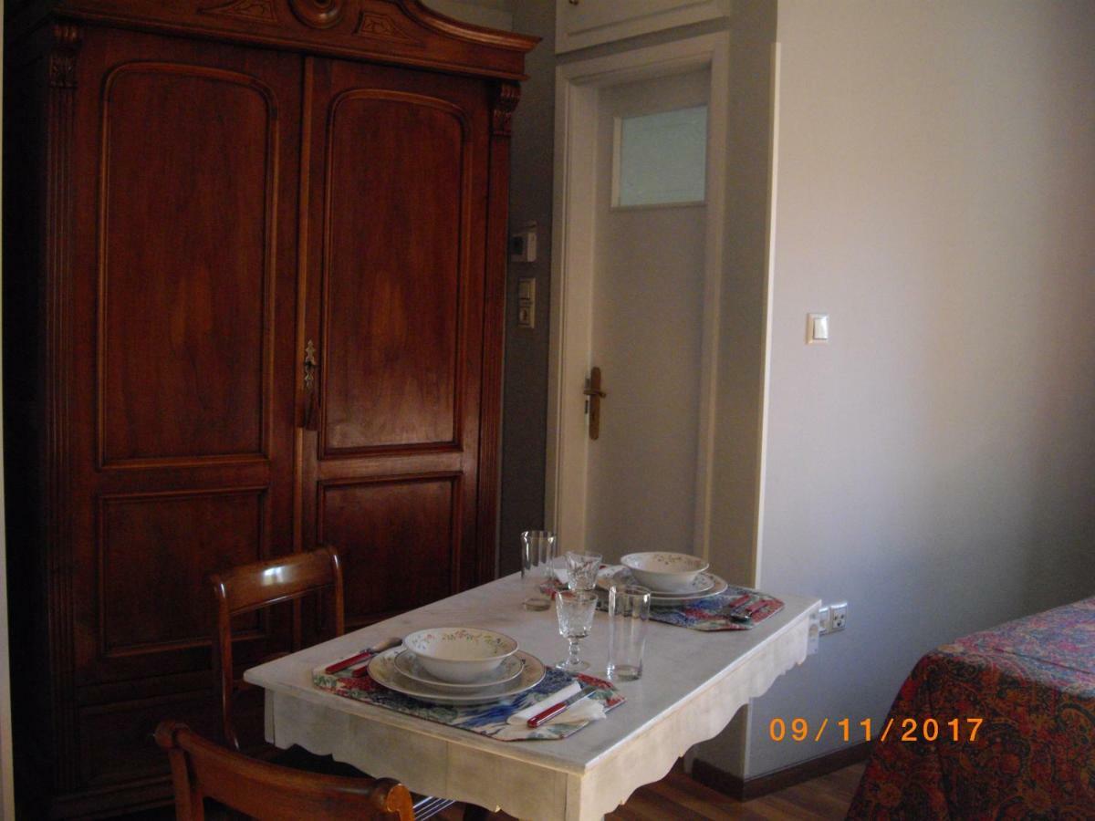 The 25Sqm Sunny, Modern And Comfortable Athén Kültér fotó