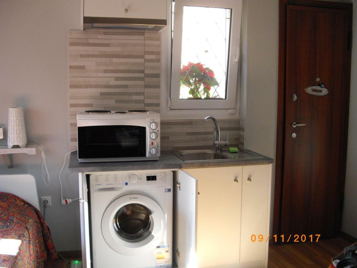 The 25Sqm Sunny, Modern And Comfortable Athén Kültér fotó