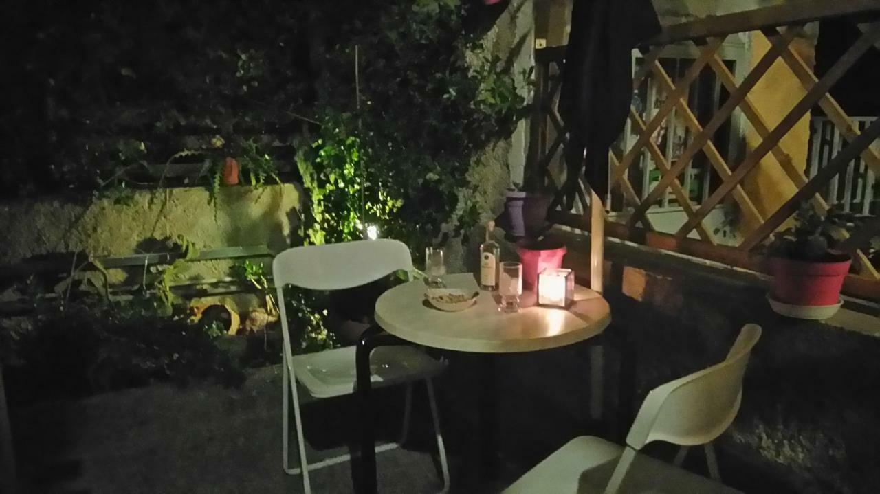 The 25Sqm Sunny, Modern And Comfortable Athén Kültér fotó